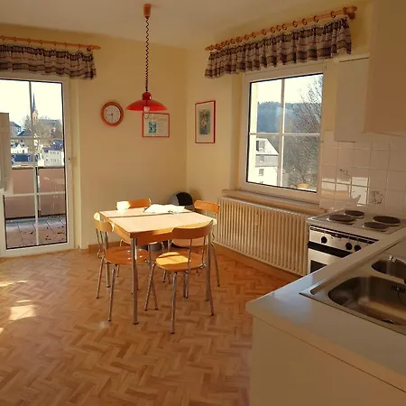 Goldbrunnen Бад-Эльстер