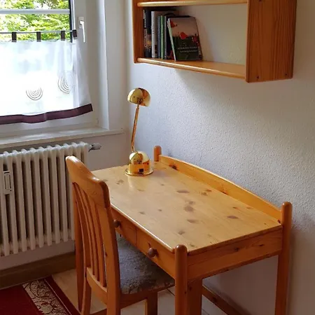 Апартаменты Goldbrunnen Бад-Эльстер