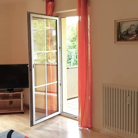 Goldbrunnen * Бад-Эльстер